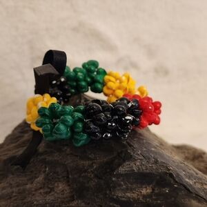 Colorful Shell Bracelet - NWOT